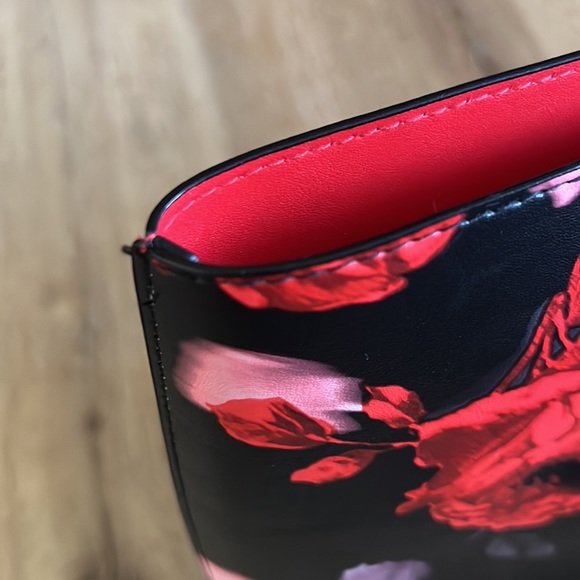 Large Tote - Picture 8 of 16